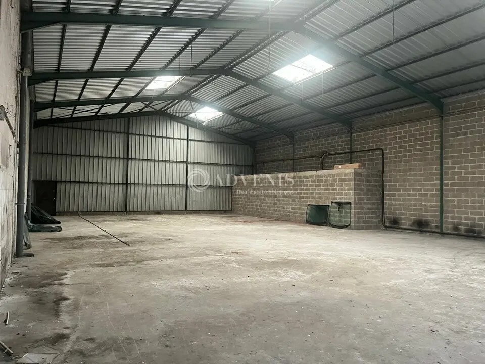 Flex in Chambray-lès-Tours for lease Interior Photo- Image 1 of 7