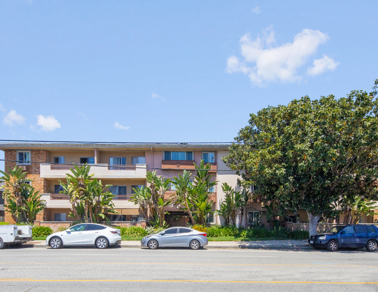 14833 Magnolia Blvd, Sherman Oaks, CA for sale - Building Photo - Image 2 of 52