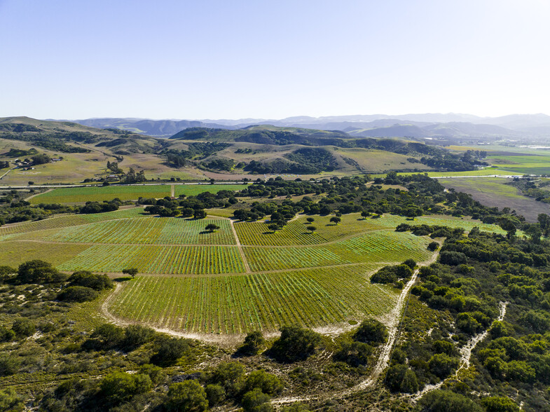 3145 E Hwy 246, Lompoc, CA for sale - Aerial - Image 2 of 12