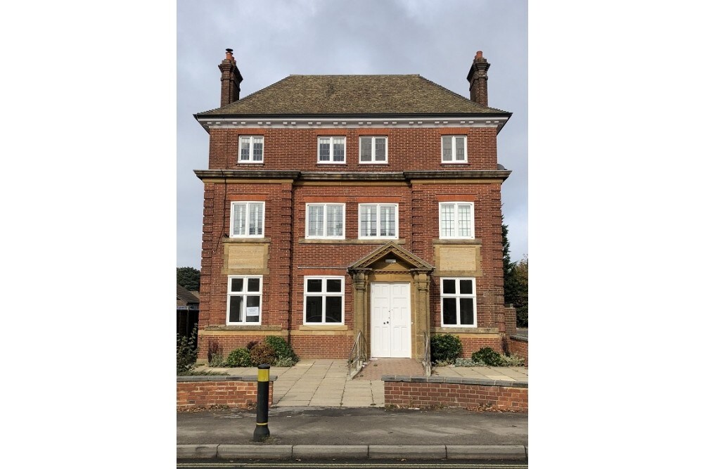 Headley Rd, Hindhead for sale Primary Photo- Image 1 of 1