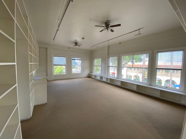 829-890 Linden Ave, Carpinteria, CA for lease - Building Photo - Image 2 of 9