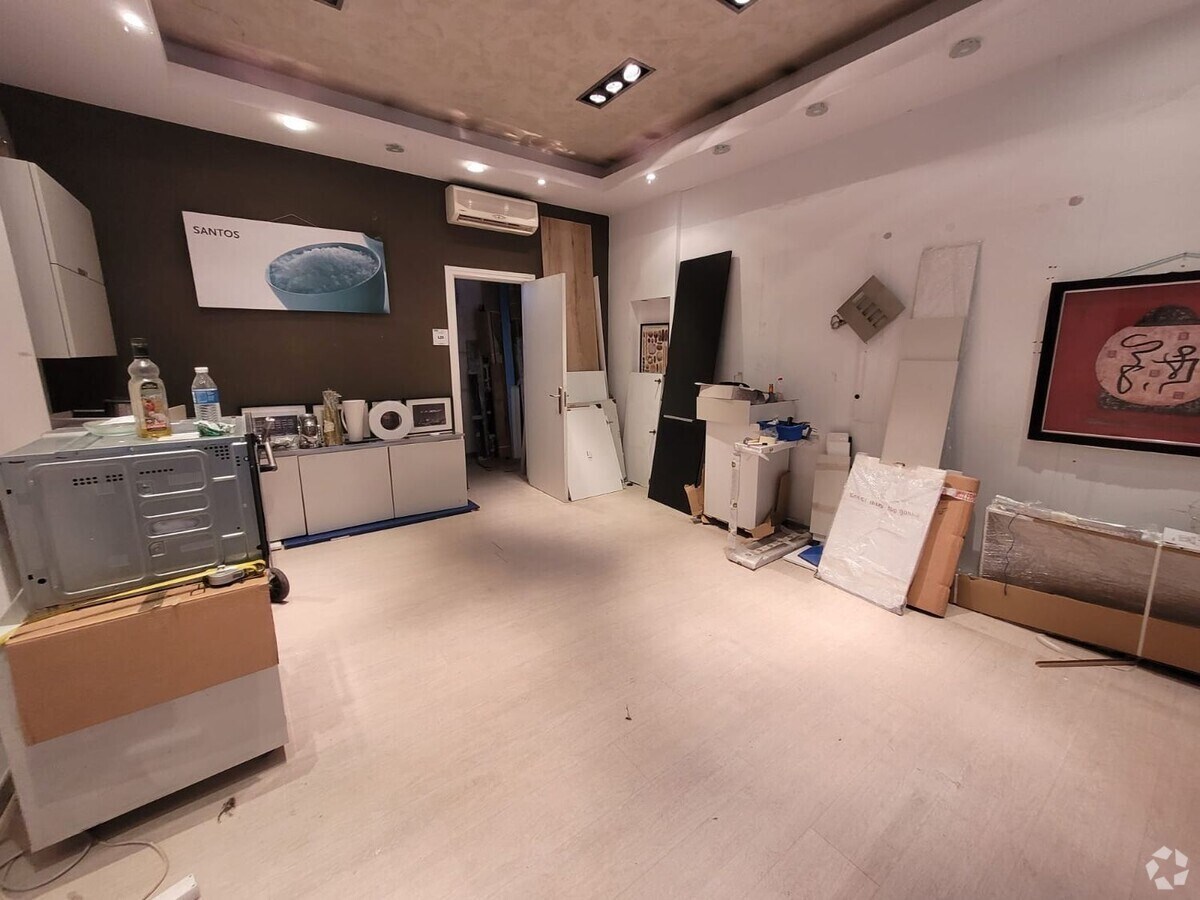 Madrid, MAD 28019 - Unit Puerta 2D - - Interior Photo - Image 1 of 2