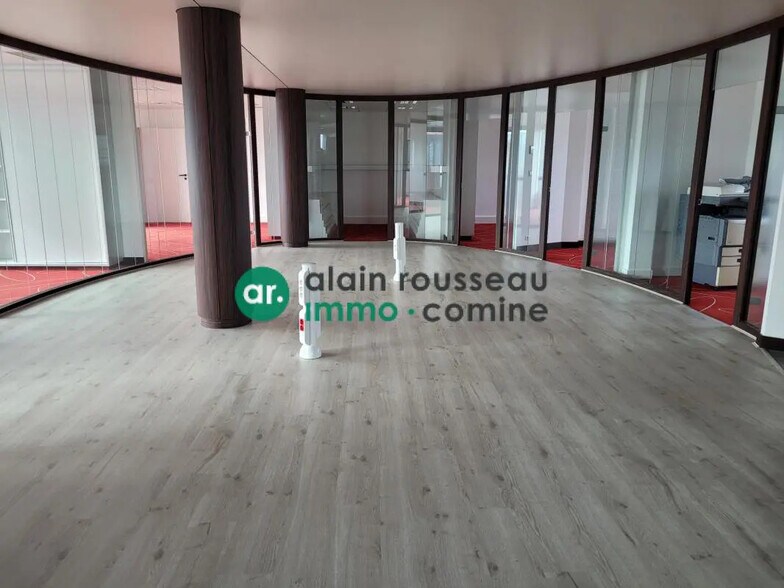 Office in Orvault for lease - Interior Photo - Image 2 of 5