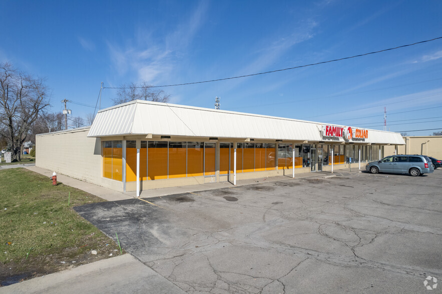 1121 N Reynolds Rd, Toledo, OH for lease - Primary Photo - Image 1 of 8