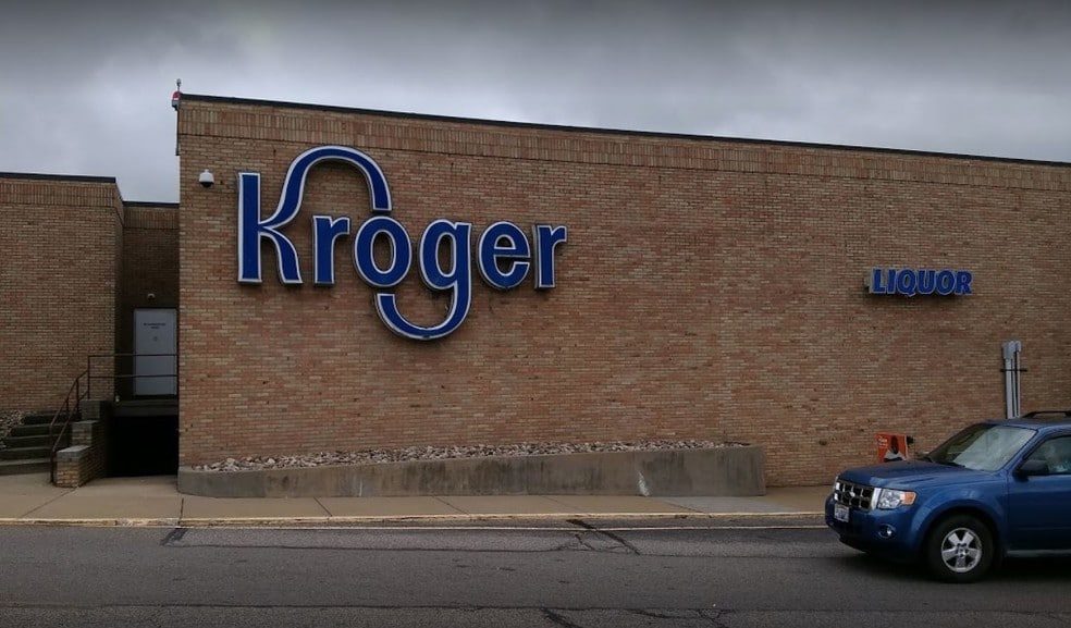 858-864 Main St, Wintersville, OH for sale - Primary Photo - Image 1 of 23