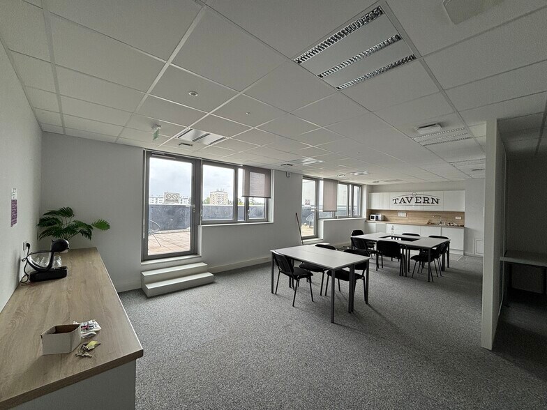 31 Rue Guy Ropartz, Rennes for lease - Interior Photo - Image 2 of 3