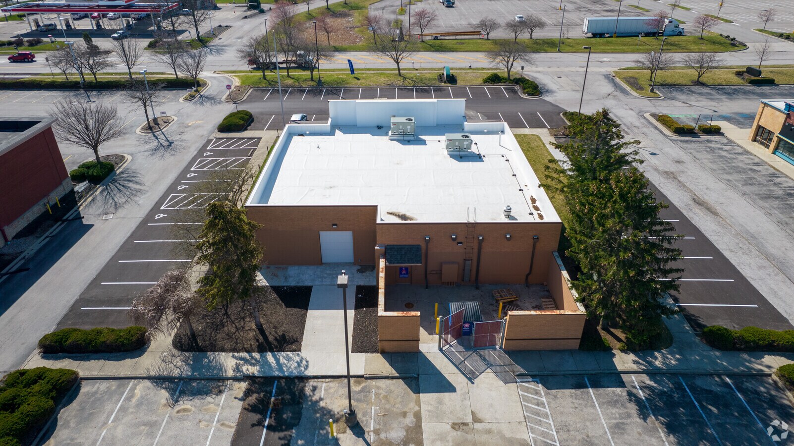 3873 Park Mill Run Dr, Hilliard, OH 43026