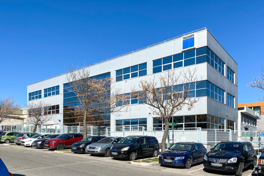 Calle Valportillo i, 1, Alcobendas, Madrid for lease - Building Photo - Image 1 of 16