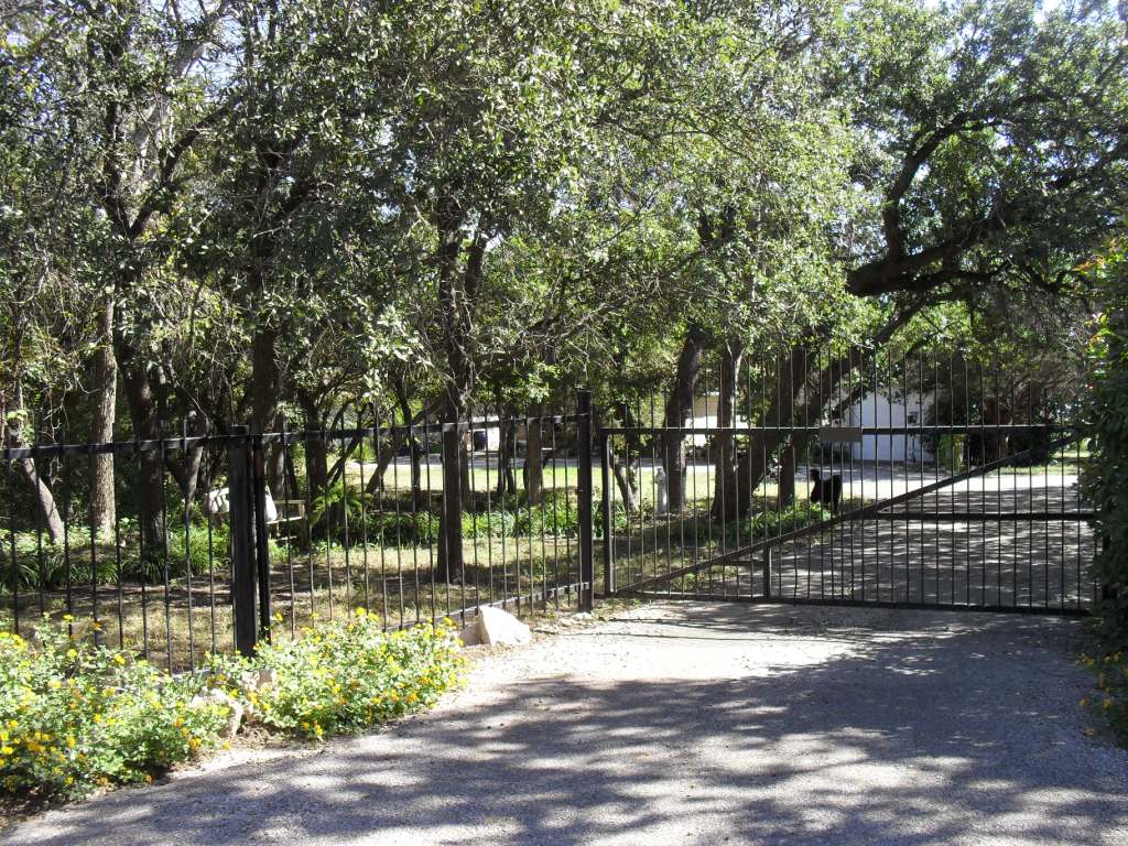 1101 Crystal Falls Pky, Leander, TX 78641