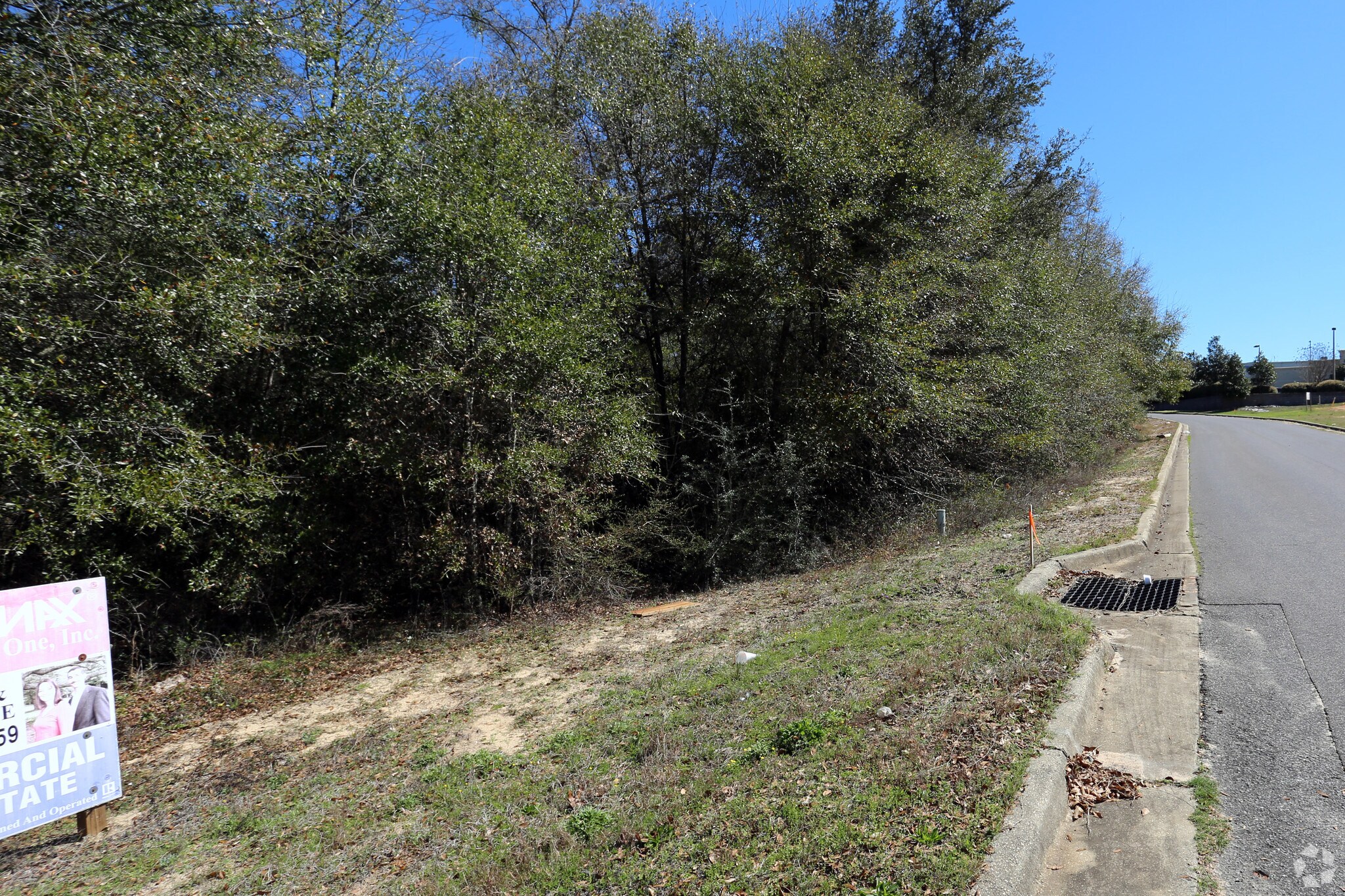 Redstone Ave, Crestview, FL for sale Primary Photo- Image 1 of 1