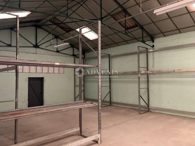 Flex in Vendôme for lease Interior Photo- Image 1 of 3