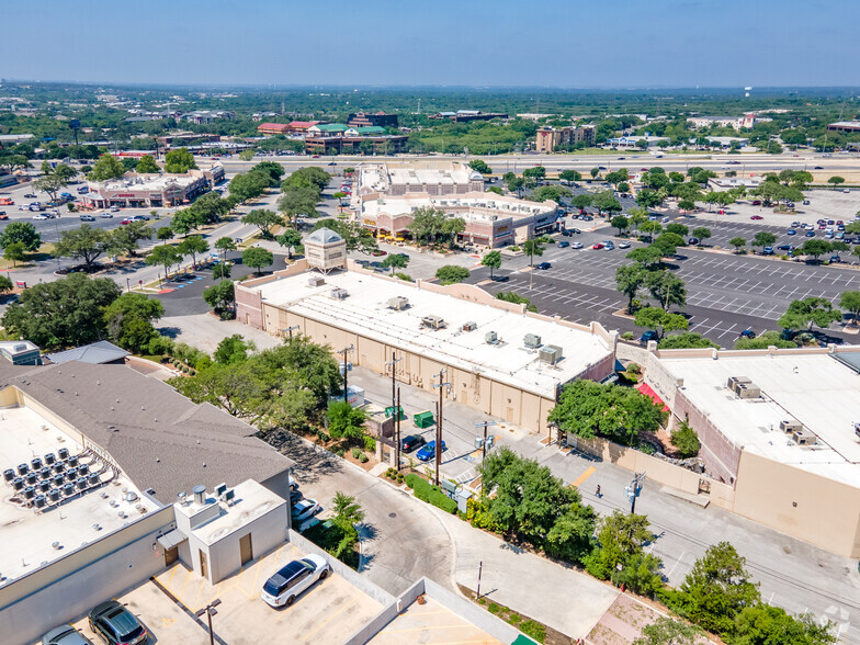 11745 W IH-10, San Antonio, TX for lease - Aerial - Image 2 of 5