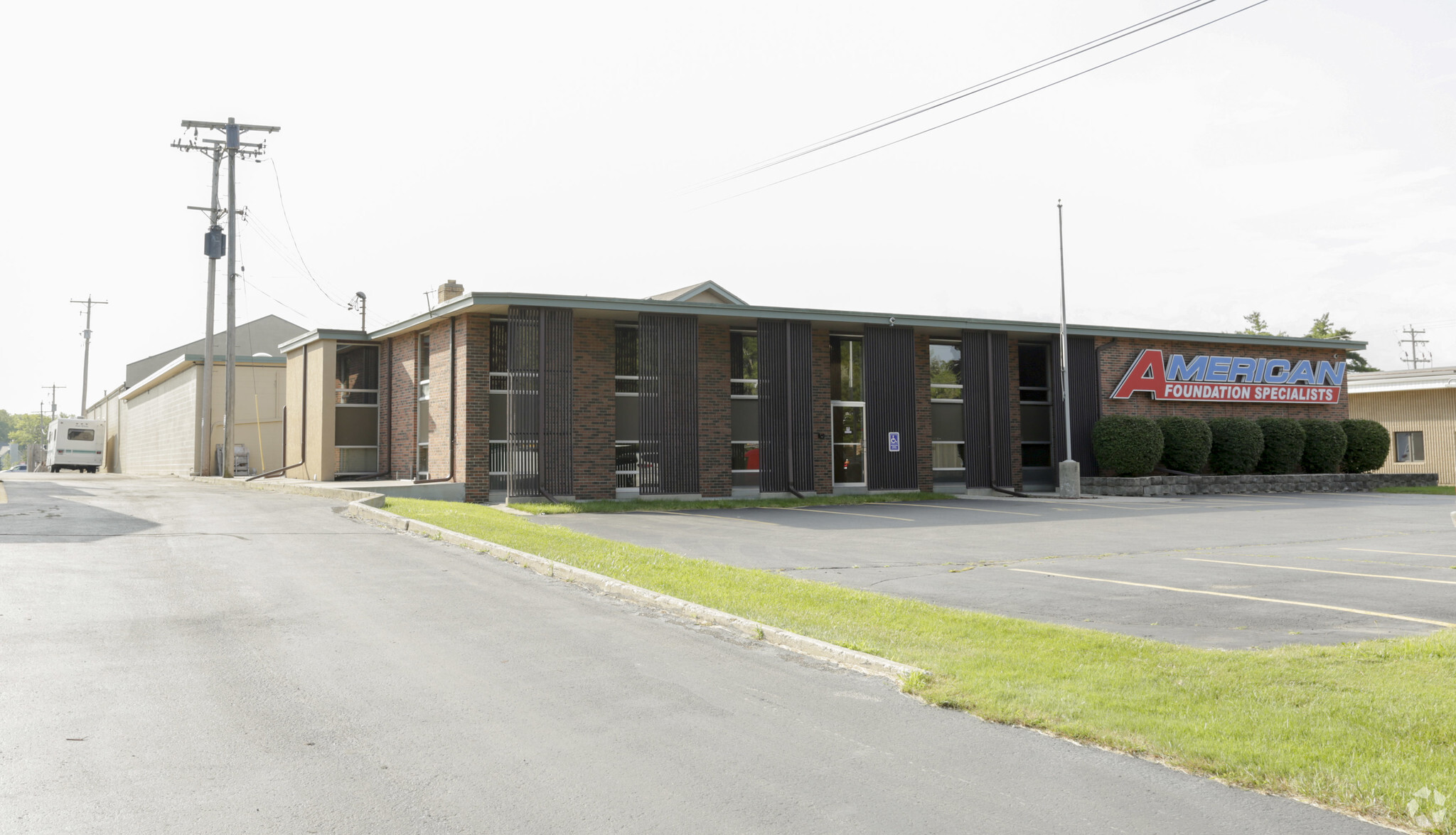 11011 W Forest Home Ave, Hales Corners, WI for lease Building Photo- Image 1 of 4