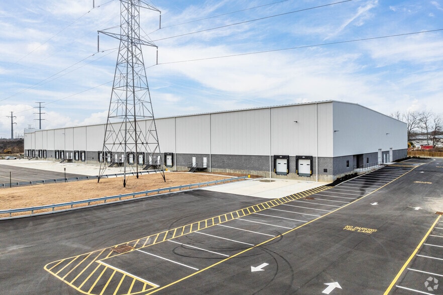 41 Randolph Rd, Howell, NJ for lease - Building Photo - Image 3 of 12