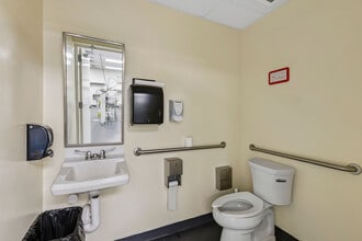 102 N Rogers St, Aberdeen, MD for sale Interior Photo- Image 2 of 52