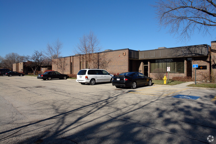 245 W Roosevelt Rd, West Chicago, IL for lease - Primary Photo - Image 1 of 3