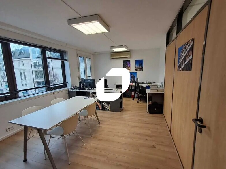 Office in Antony for lease - Building Photo - Image 3 of 18