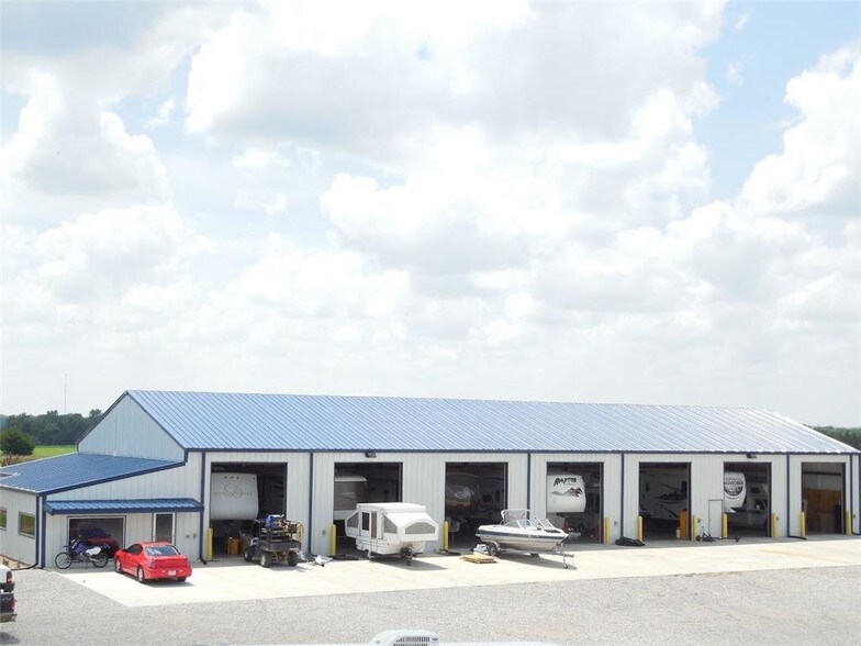 3190 K68 Hwy, Ottawa, KS 66067