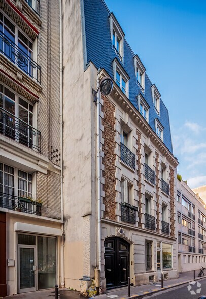 34 Rue Davioud, Paris for sale - Building Photo - Image 2 of 3