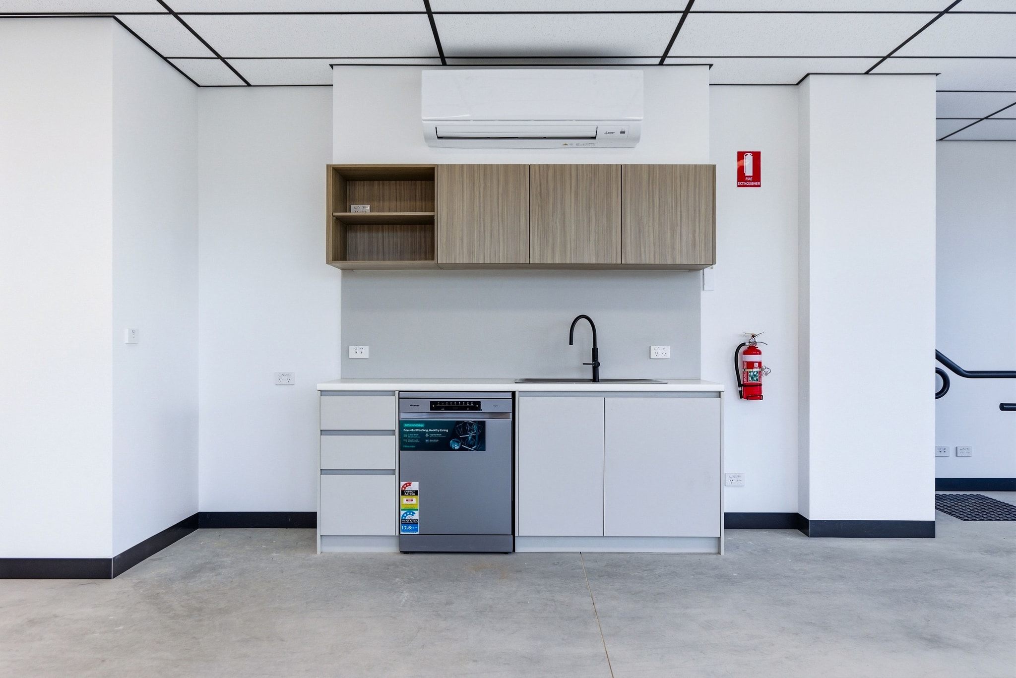 8-16 Rohs Road, East Bendigo, East Bendigo, Bendigo for lease Interior Photo- Image 1 of 3