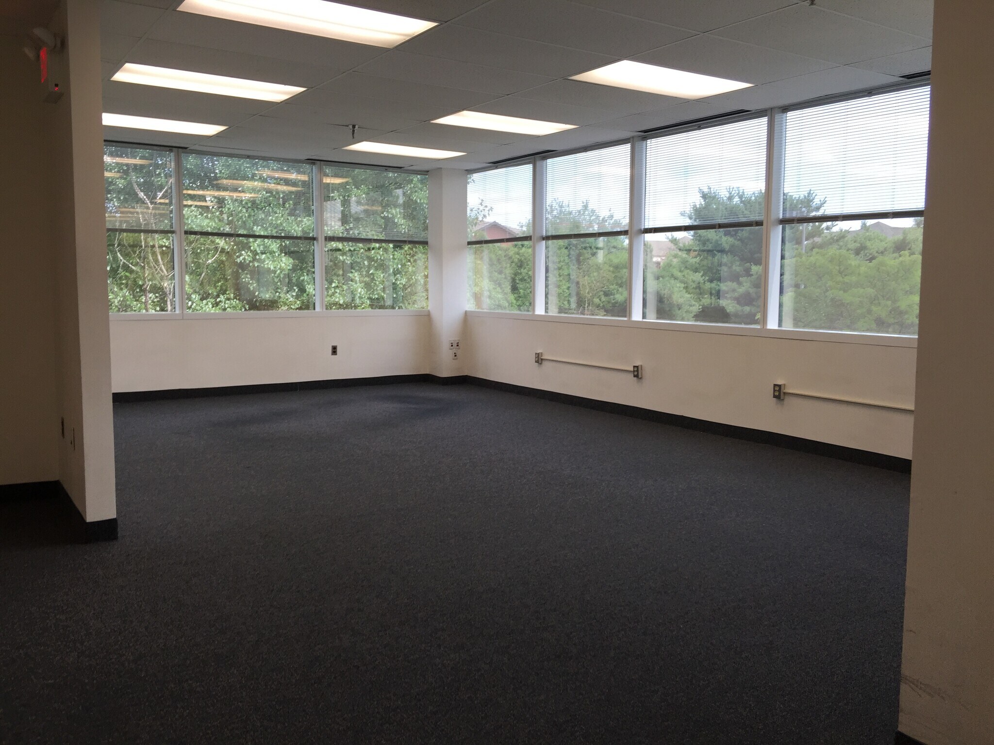 1000 Crawford Pl, Mount Laurel, NJ for lease Interior Photo- Image 1 of 1