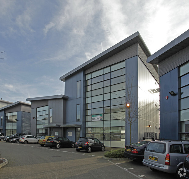 Whittle Way, Stevenage for lease - Primary Photo - Image 1 of 2