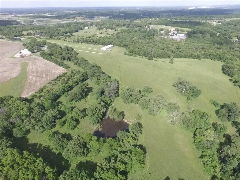 10411 Riverview Ave, Edwardsville, KS 66111