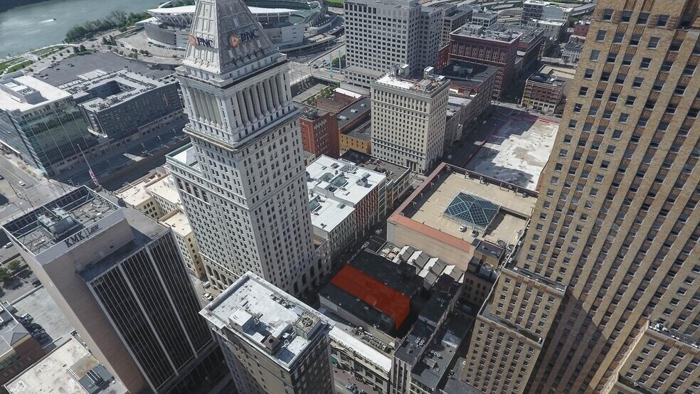 8 W 4th St, Cincinnati, OH for sale - Building Photo - Image 1 of 1