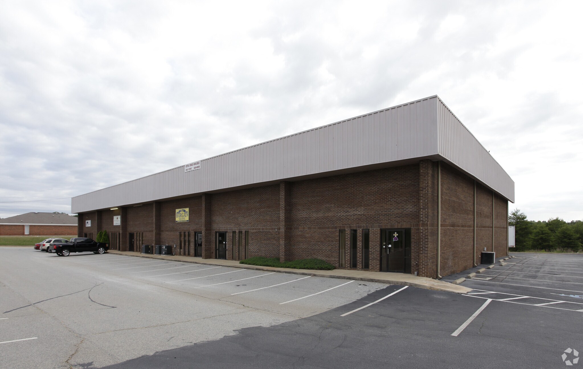 321-331 S Buncombe Rd, Greer, SC for sale Primary Photo- Image 1 of 1