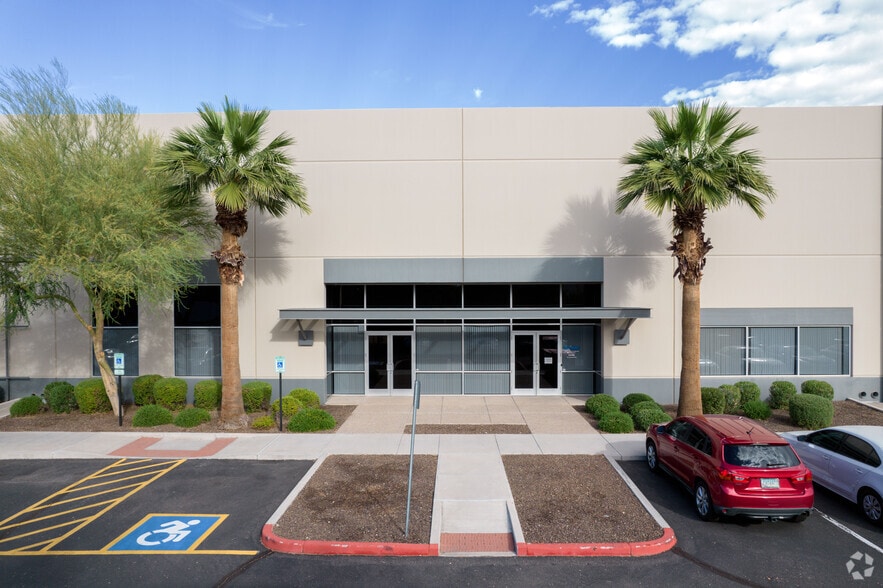 500 N 54th St, Chandler, AZ for lease - Building Photo - Image 2 of 18