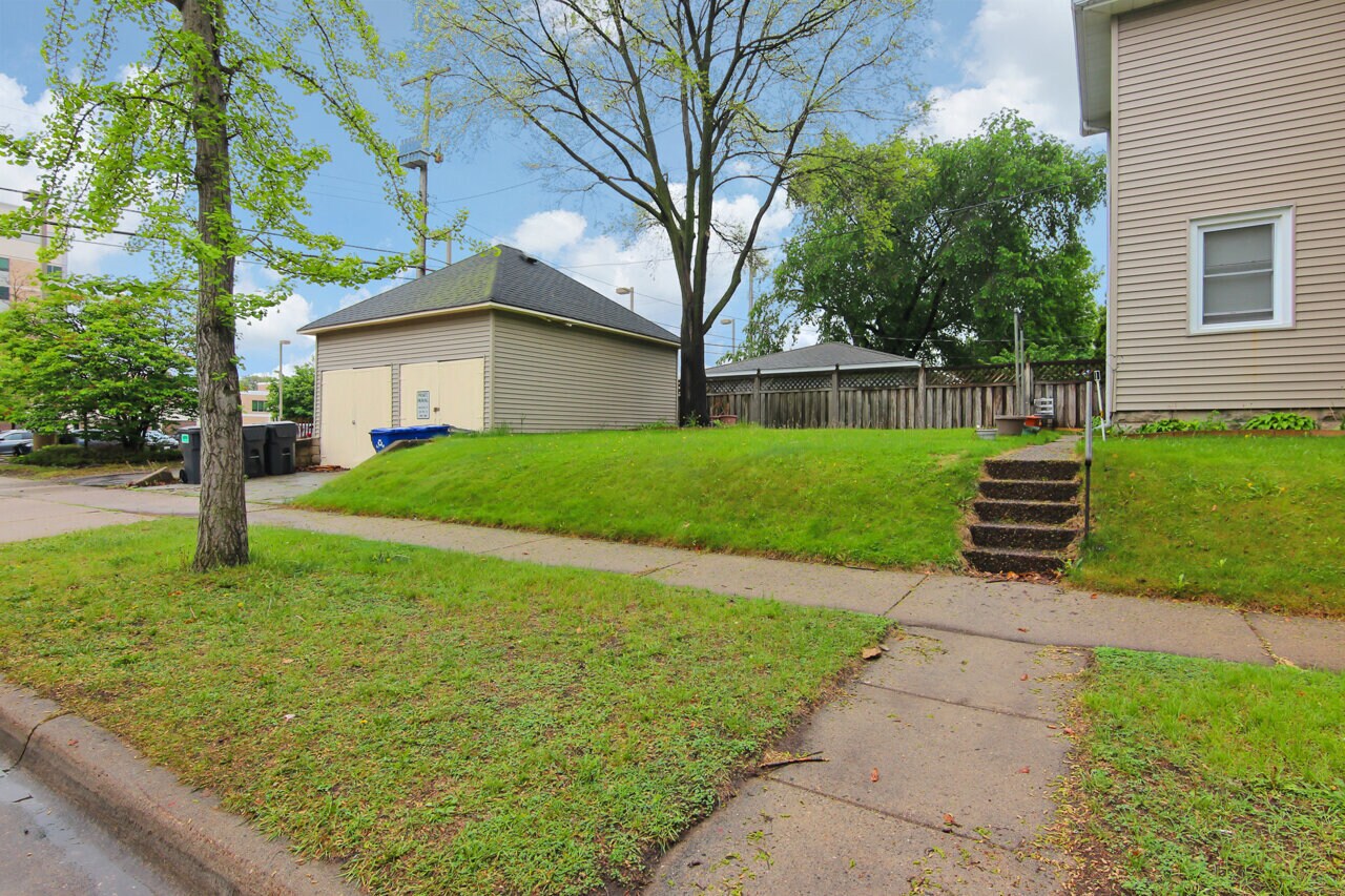 420 Herschel St, Saint Paul, MN 55104