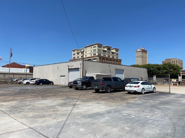 300 S 4th St, Waco, TX for lease - Building Photo - Image 3 of 3