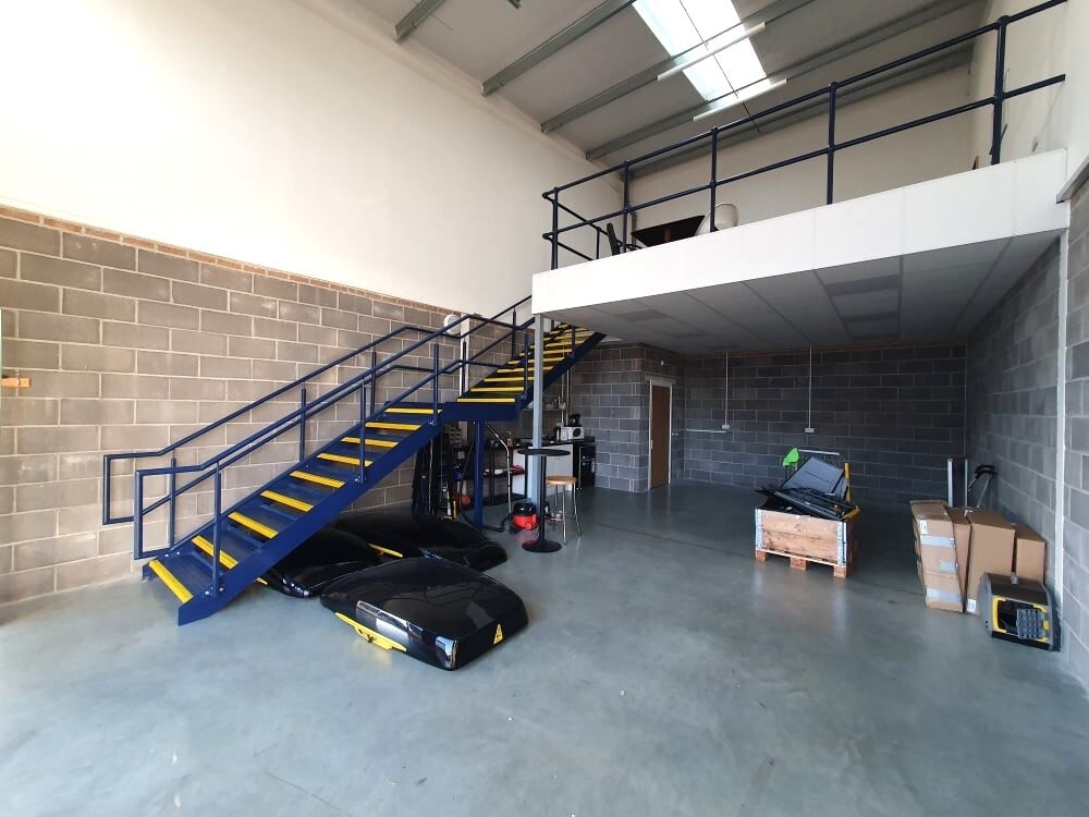 Richard Jones Rd, Minster Lovell for lease Interior Photo- Image 1 of 3
