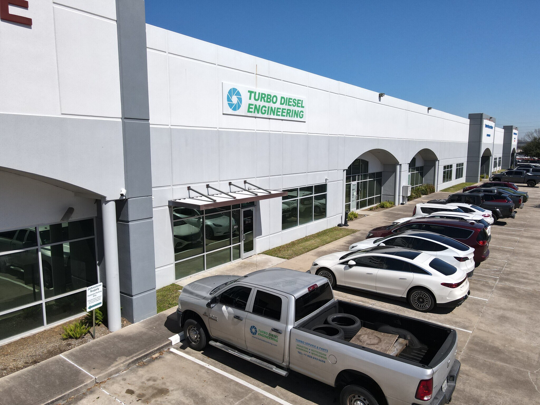 10650 W Airport Blvd, Stafford, TX for lease Building Photo- Image 1 of 3
