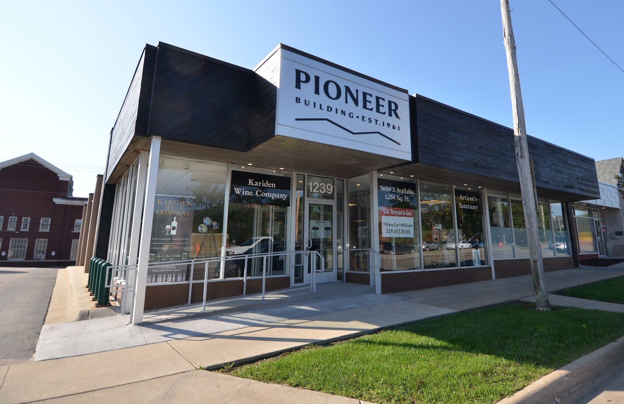 1239 1st Ave SE, Cedar Rapids, IA for sale Building Photo- Image 1 of 1