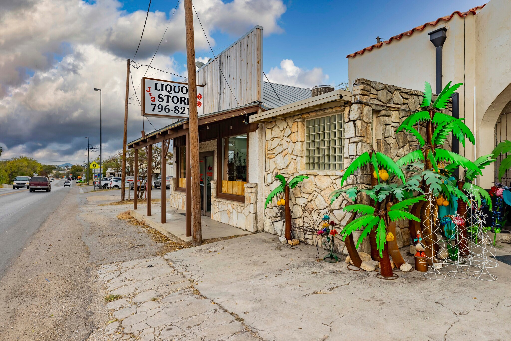 112 State 16 Hwy, Bandera, TX for sale Primary Photo- Image 1 of 1