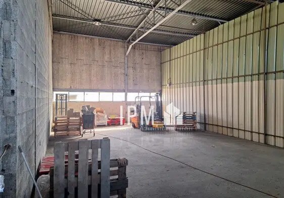 Industrial in Vitrolles for lease - Interior Photo - Image 3 of 5