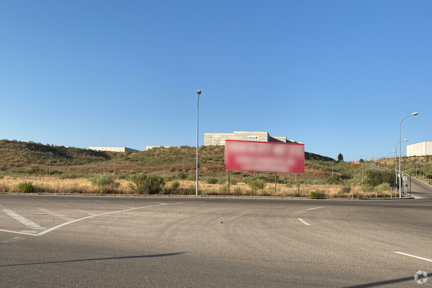 Plaza Jesus Menchero 1ª Fase, Borox, Toledo for sale - Building Photo - Image 2 of 5