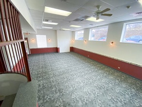 160 W Wilson St, Batavia, IL for lease Interior Photo- Image 2 of 18