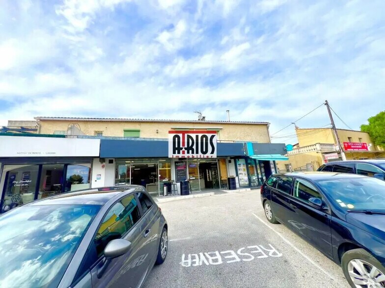 Office in La Crau for lease - Building Photo - Image 2 of 9