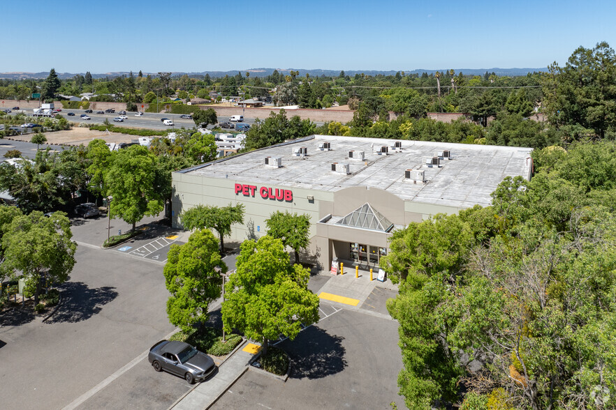 1935 Santa Rosa Ave, Santa Rosa, CA for lease - Building Photo - Image 1 of 9