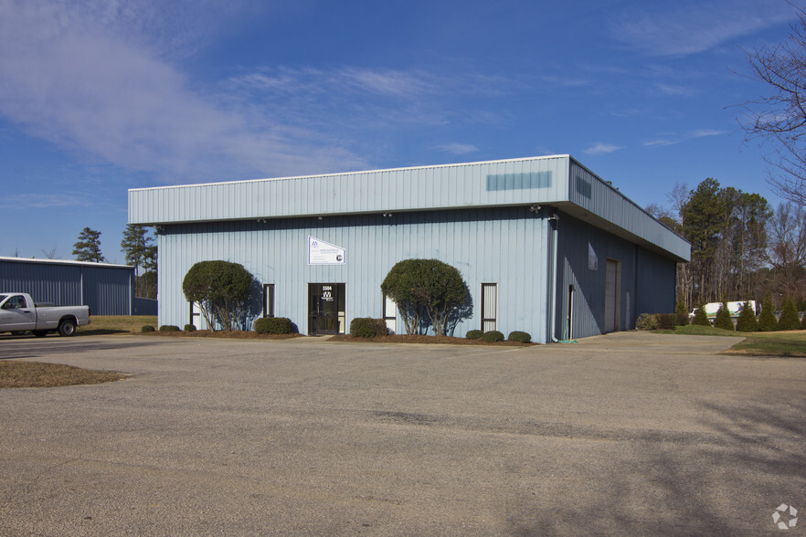 5504 Caterpillar Dr, Apex, NC for lease - Building Photo - Image 2 of 2