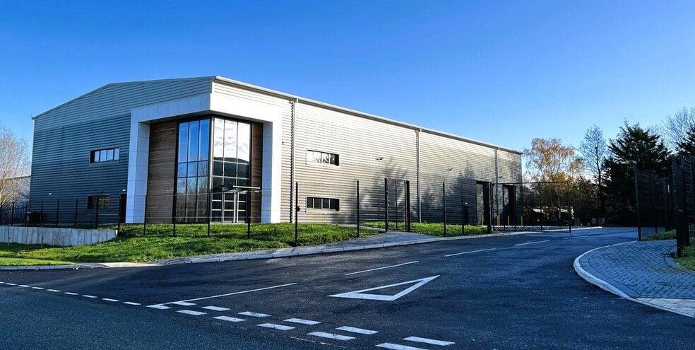 Pacific Park, Bridge Rd N, Wrexham for lease - Building Photo - Image 3 of 13