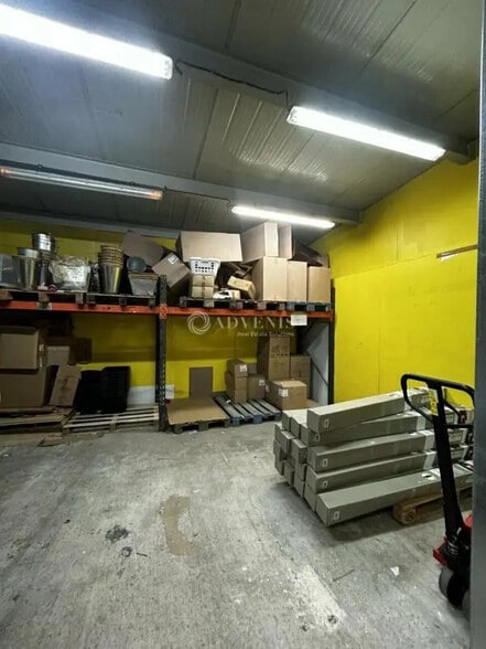 Industrial in Lézignan-Corbières for lease - Interior Photo - Image 2 of 2