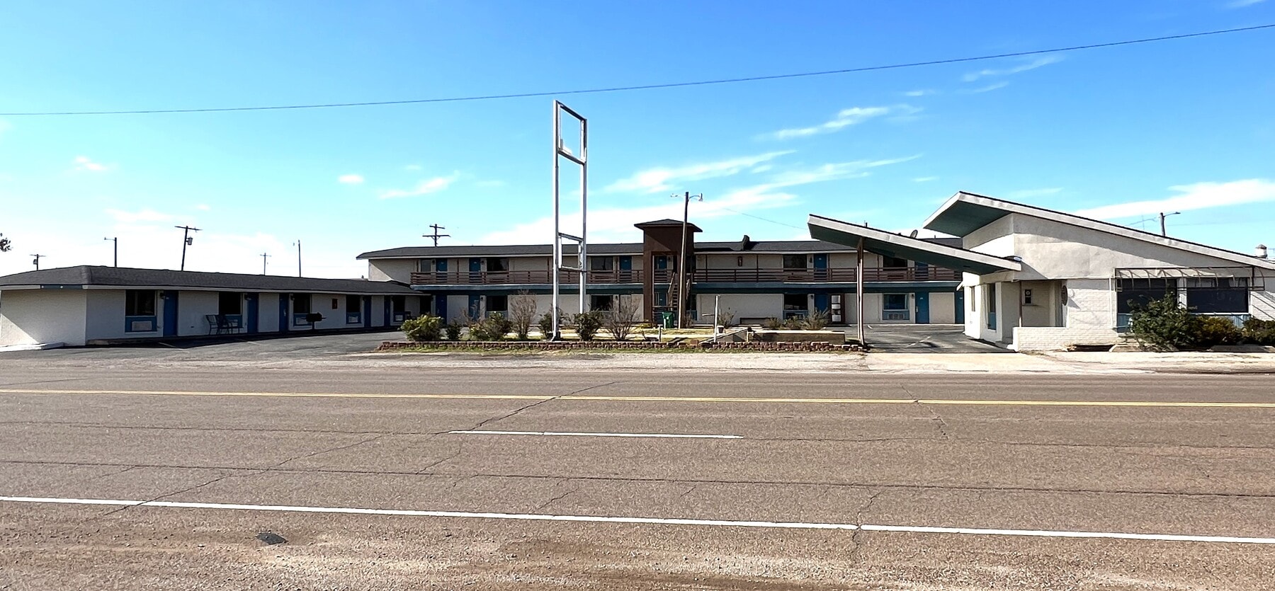 1015 S Main St, Frederick, OK 73542 SW Oklahoma Motel