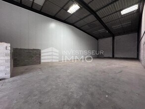 Office in Meaux for lease Interior Photo- Image 1 of 3