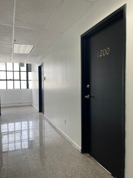 726-728 S Hill St, Los Angeles, CA for lease - Interior Photo - Image 2 of 7