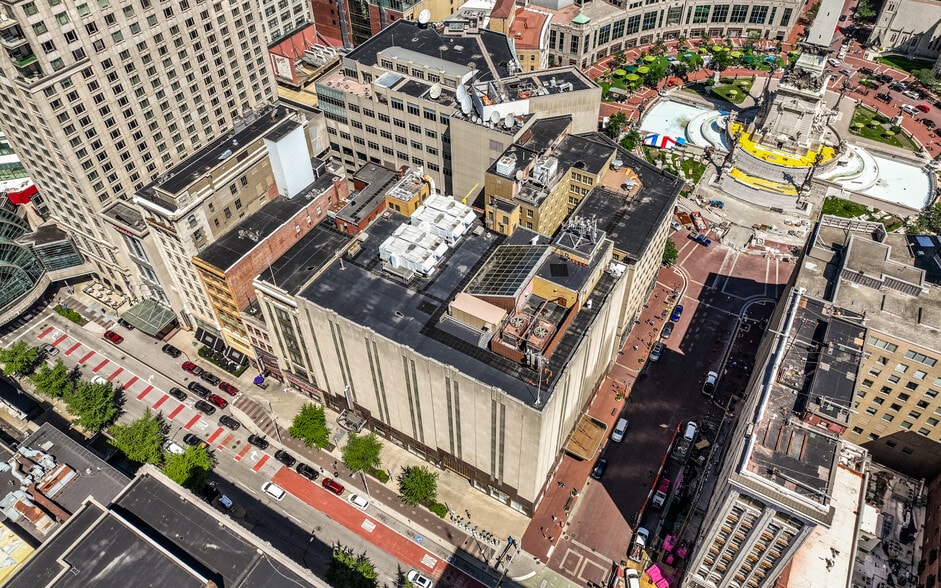 Two North Meridian Portfolio portfolio of 2 properties for sale on LoopNet.com - Building Photo - Image 2 of 6