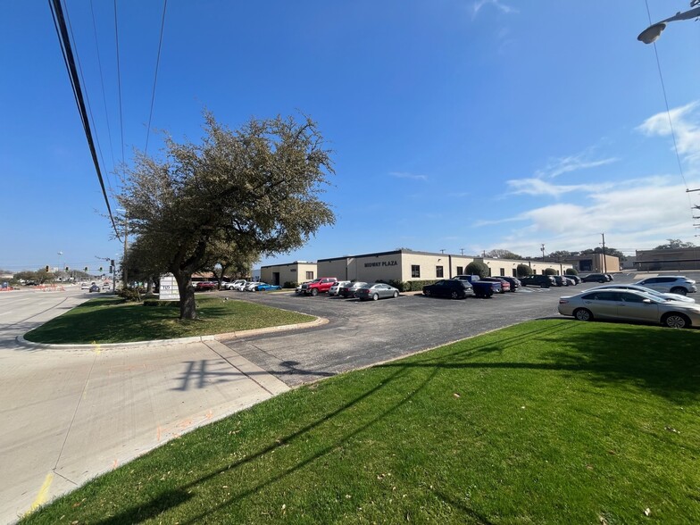 14200 Midway Rd, Dallas, TX for lease - Building Photo - Image 3 of 16