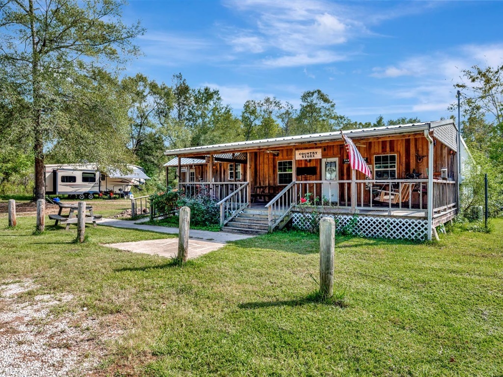 550 Johnson, Zavalla, TX for sale Primary Photo- Image 1 of 1